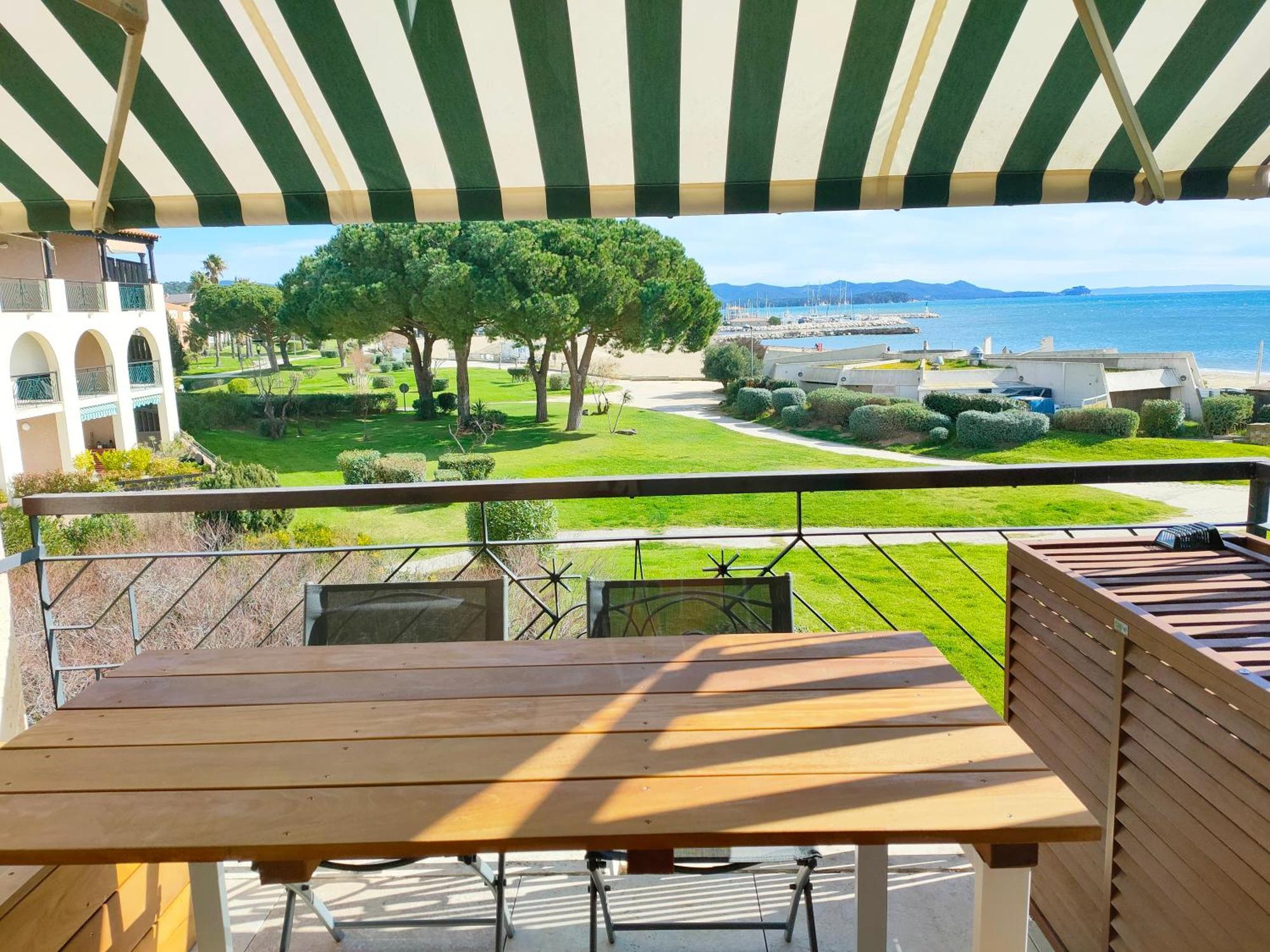Appartement Vue D'Or Les Pieds Dans L'Eau La Londe-les-Maures Kültér fotó